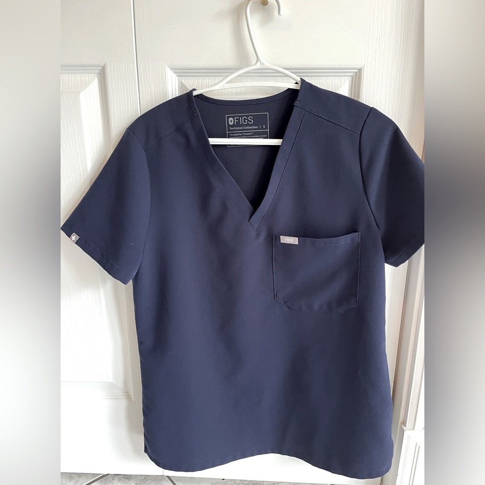 Navy Figs scrub top - Slim Catarina, size Small